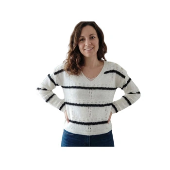 Sweter damski Only Bernice azurowy biały klasyczny w serek