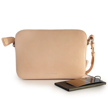 Torebka damska Emporio Armani Camera Case skórzana beżowa