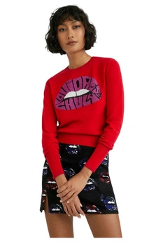 Sweter damski Desigual Esopo czerwony aplikacją ust